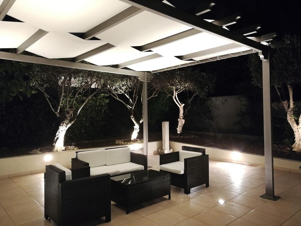 Aquarius - Glyfada Detached House Apartment Athen