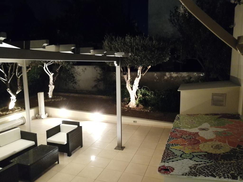 Apartment Aquarius - Glyfada Detached House