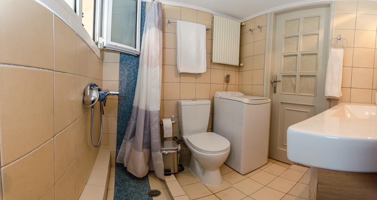 Aquarius - Glyfada Detached House