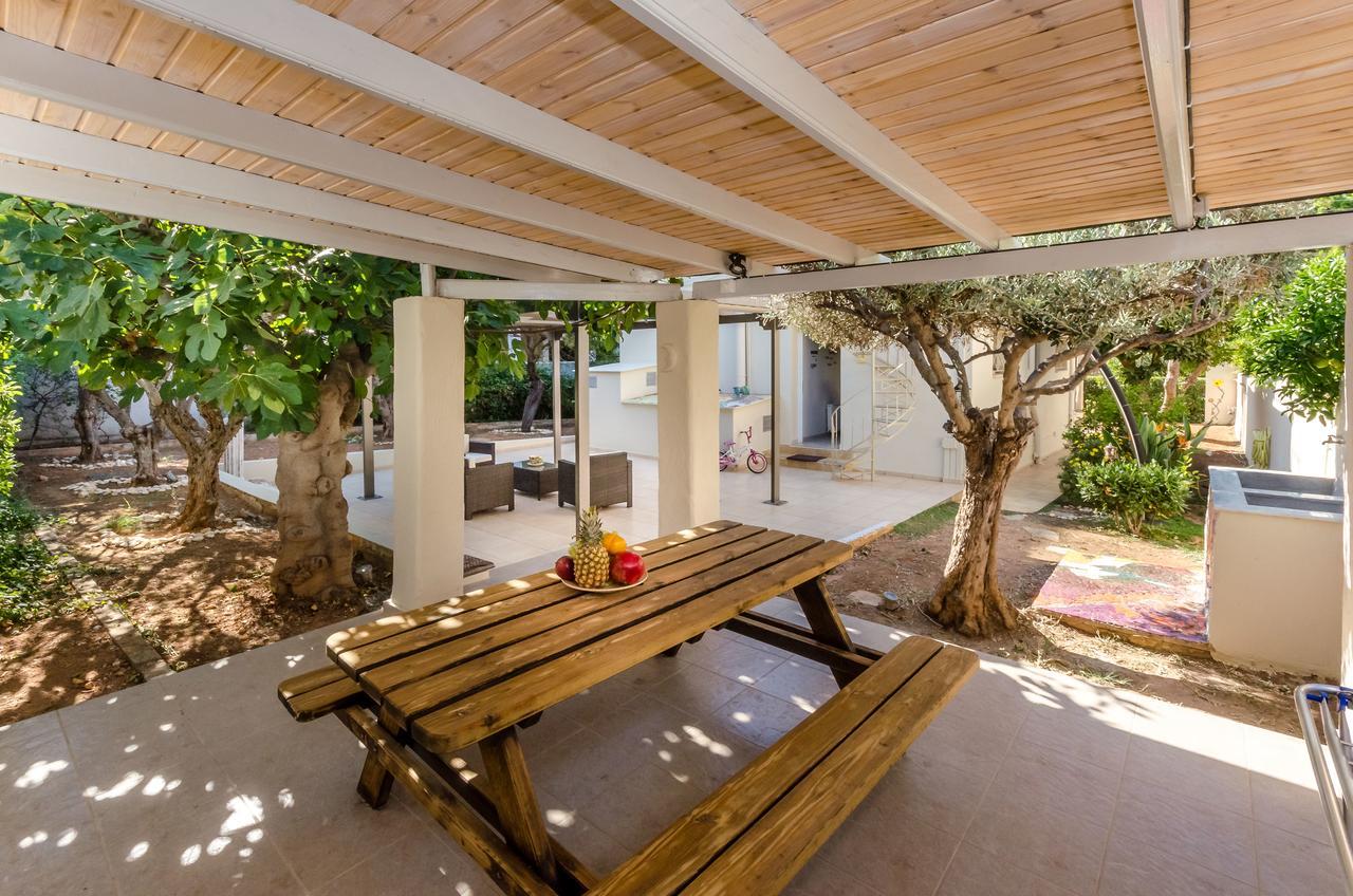 Apartment Aquarius - Glyfada Detached House