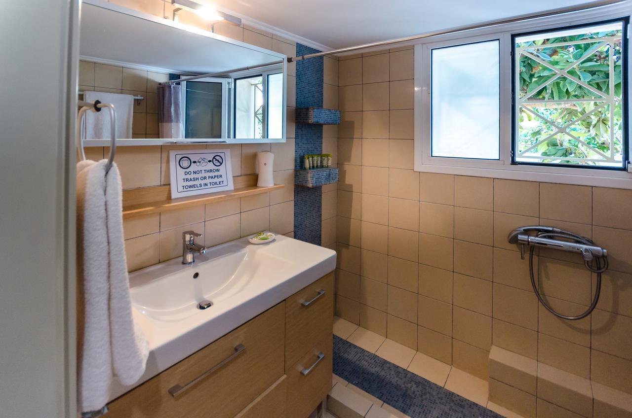 Aquarius - Glyfada Detached House Athens