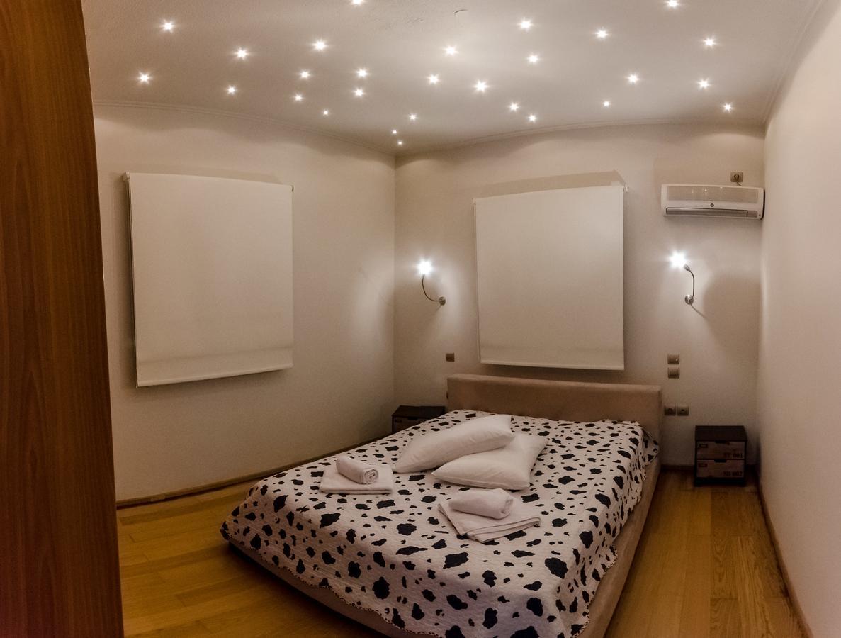 Aquarius - Glyfada Detached House Apartment